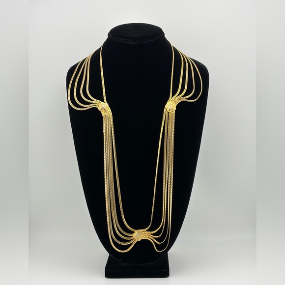 Christian Dior Jewelry - CHRISTIAN DIOR VINTAGE 1970’s GOLD-PLATED
SWAG NECKLACE BELT